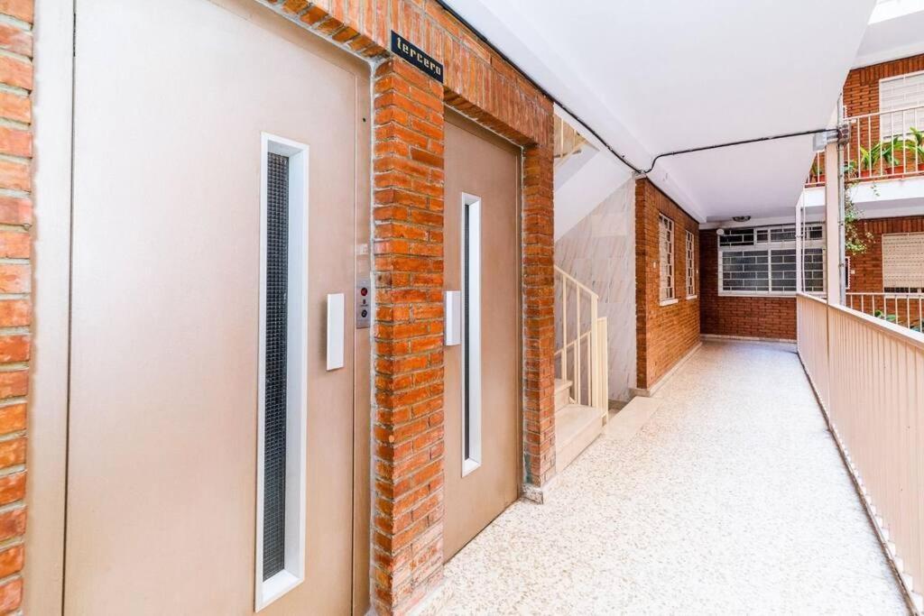 Modern Apartment Close To The City Center And Alhambra Granada Exterior photo