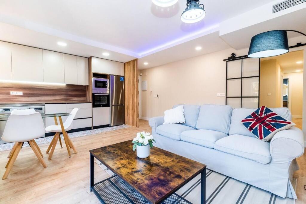 Modern Apartment Close To The City Center And Alhambra Granada Exterior photo